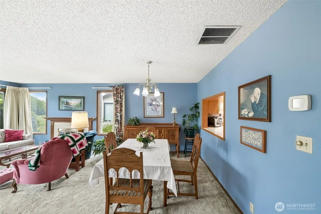 1069 Semanski Street Enumclaw WA 98022