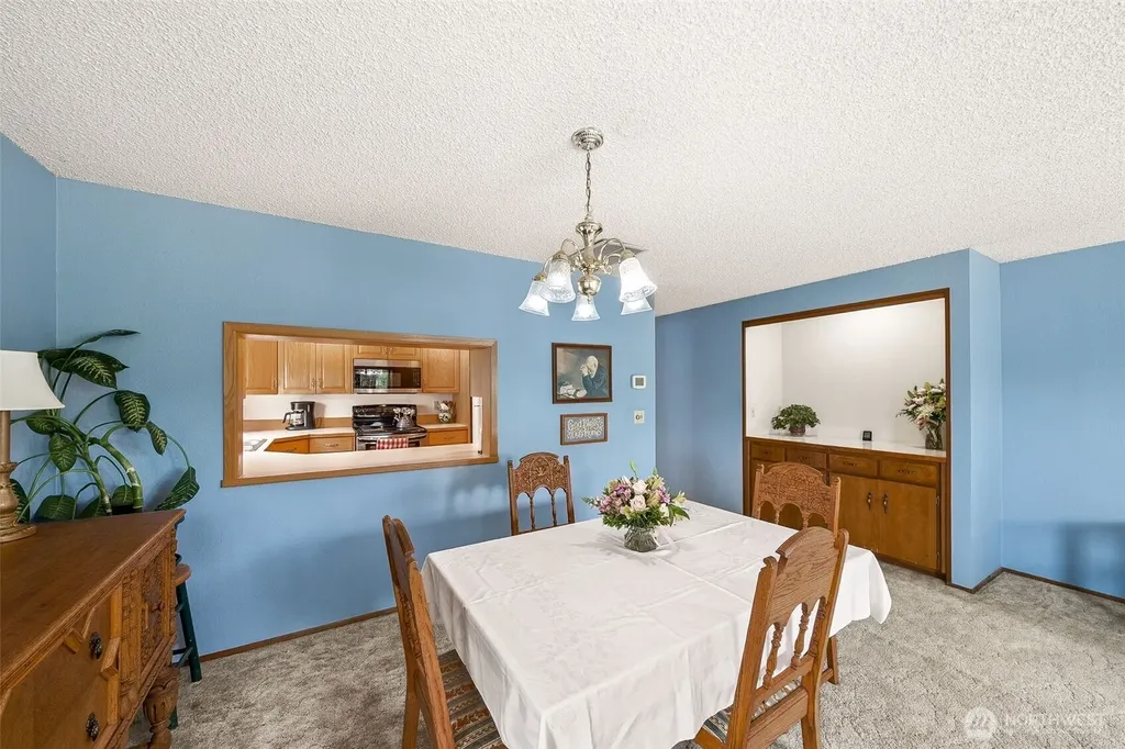 1069 Semanski Street Enumclaw WA 98022