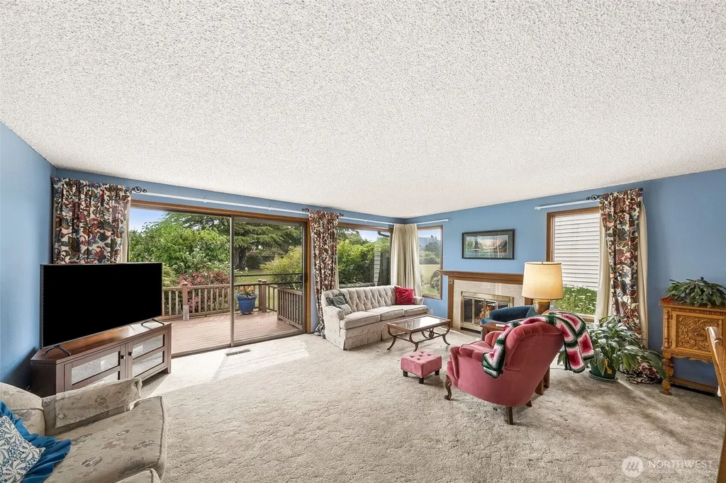 1069 Semanski Street Enumclaw WA 98022