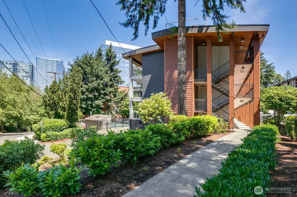 130 105th Avenue SE Bellevue WA 98004