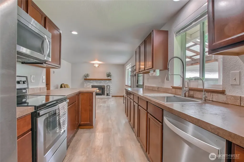 15611 SE 322nd Place Auburn WA 98092
