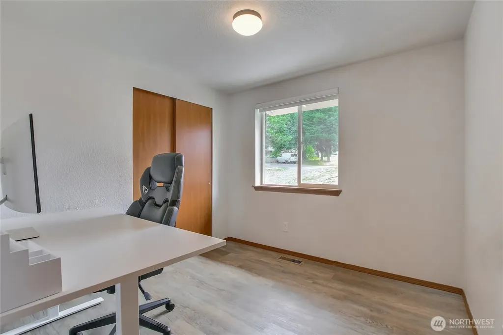 15611 SE 322nd Place Auburn WA 98092