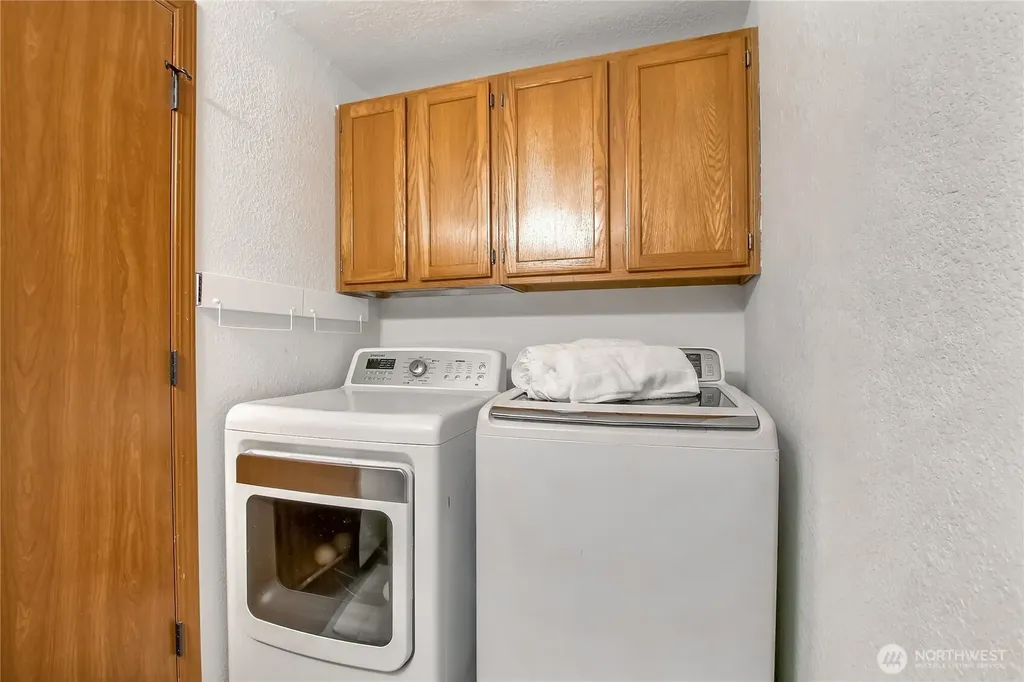 15611 SE 322nd Place Auburn WA 98092