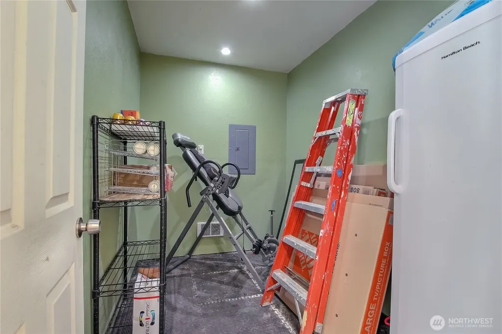 15611 SE 322nd Place Auburn WA 98092