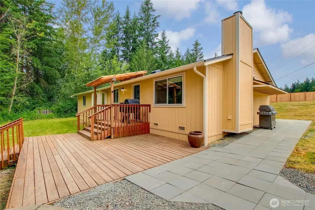 15611 SE 322nd Place Auburn WA 98092