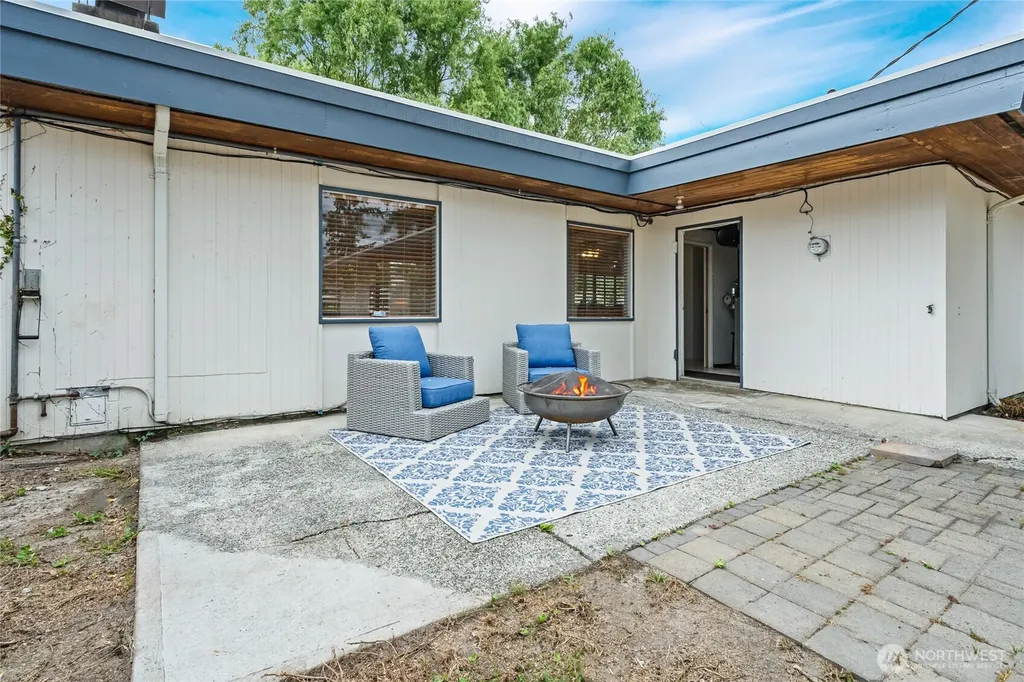 33418 SE 43rd Place Fall City WA 98024