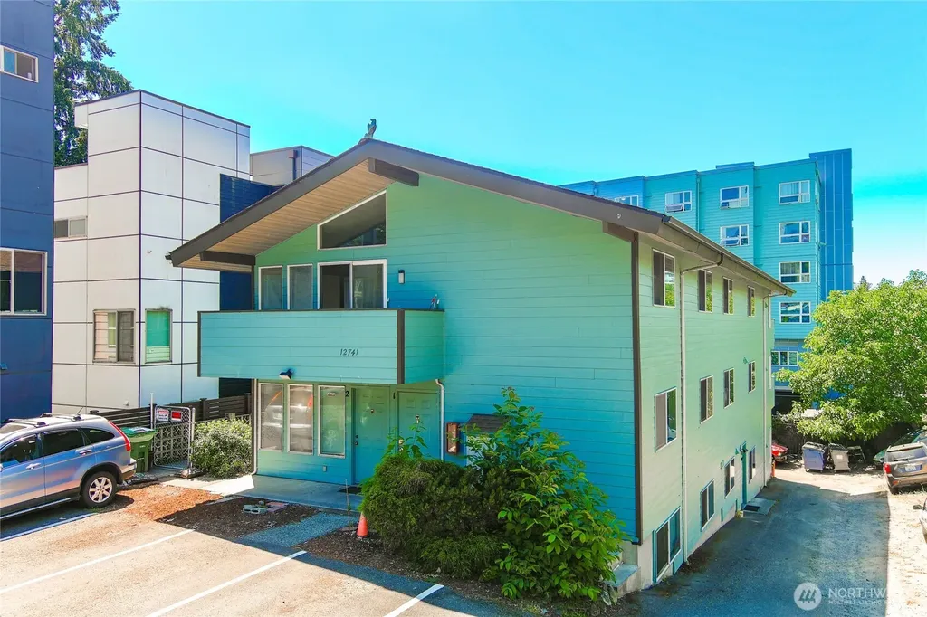 12741 NE 35th Avenue NE Seattle WA 98125