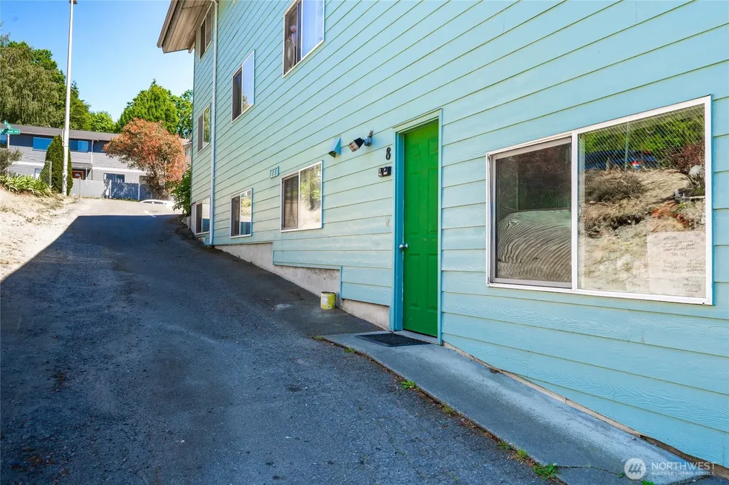 12741 NE 35th Avenue NE Seattle WA 98125