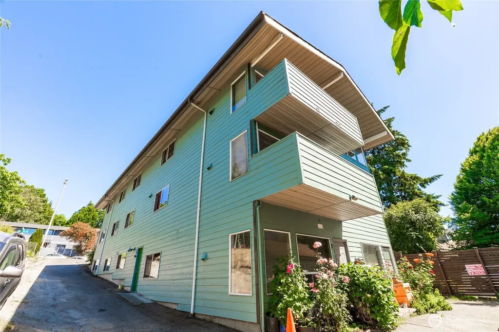 12741 NE 35th Avenue NE Seattle WA 98125