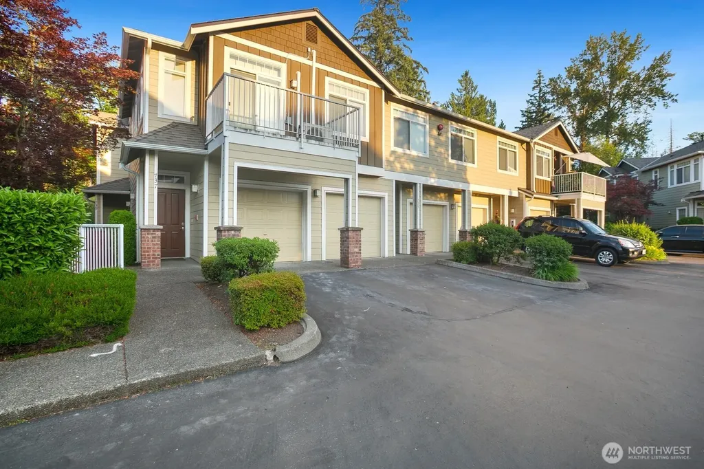 739 241st Lane SE Sammamish WA 98074