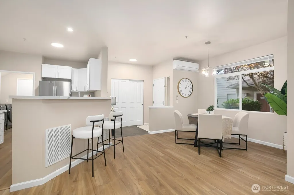 739 241st Lane SE Sammamish WA 98074