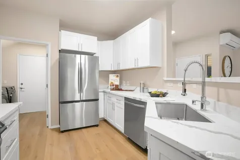 739 241st Lane SE Sammamish WA 98074