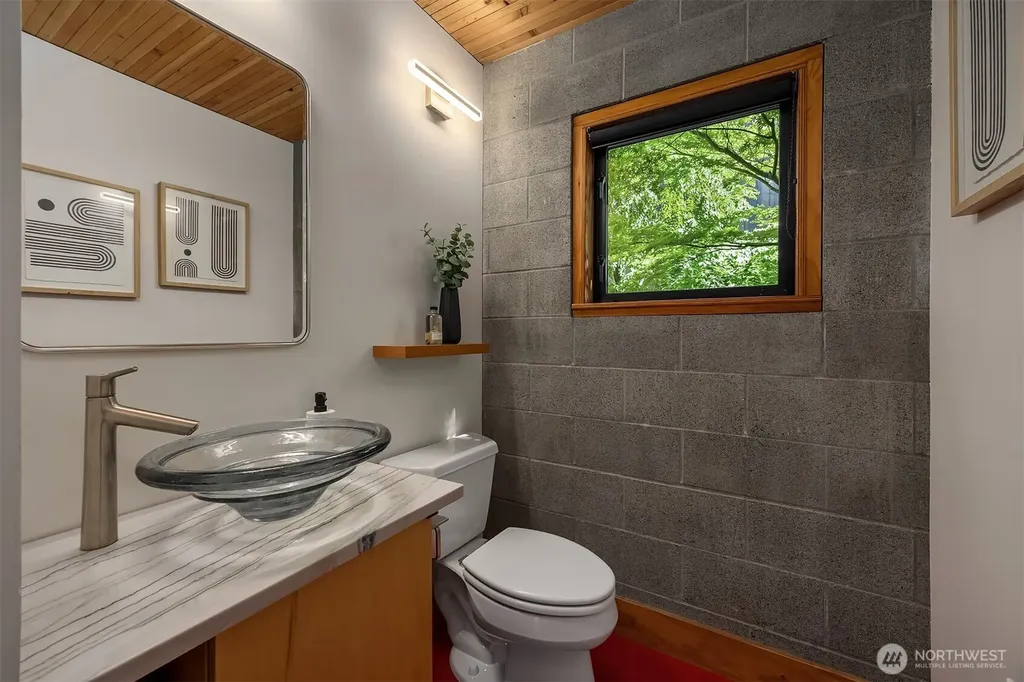 3816 Evanston Avenue N Seattle WA 98103
