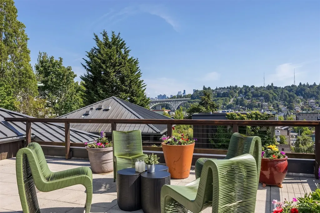 3816 Evanston Avenue N Seattle WA 98103