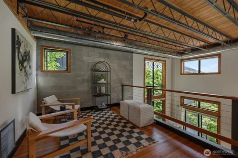 3816 Evanston Avenue N Seattle WA 98103