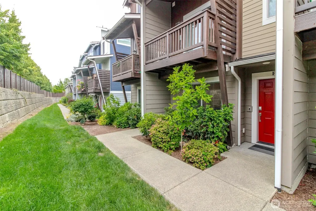 17417 118th Ave Ct E Puyallup WA 98374