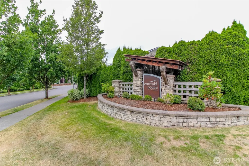 17417 118th Ave Ct E Puyallup WA 98374