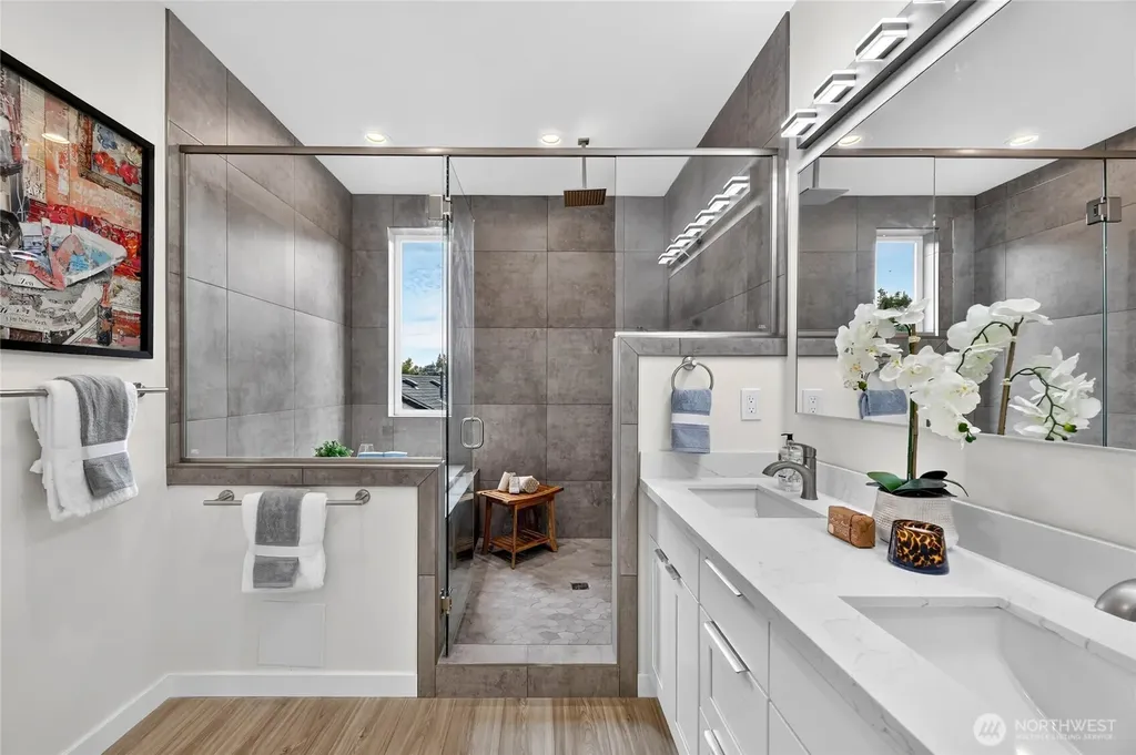 5039 41st Avenue SW Seattle WA 98136