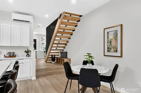 5039 41st Avenue SW Seattle WA 98136