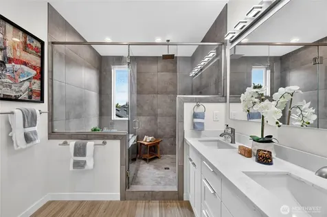 5039 41st Avenue SW Seattle WA 98136