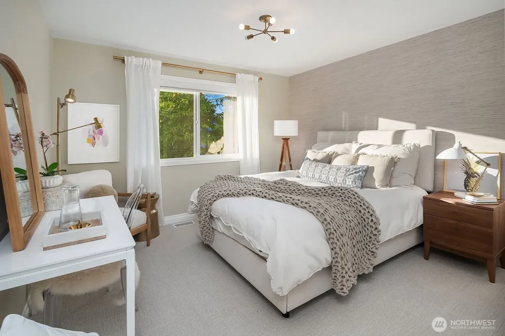 27212 SE 12th Place Sammamish WA 98075