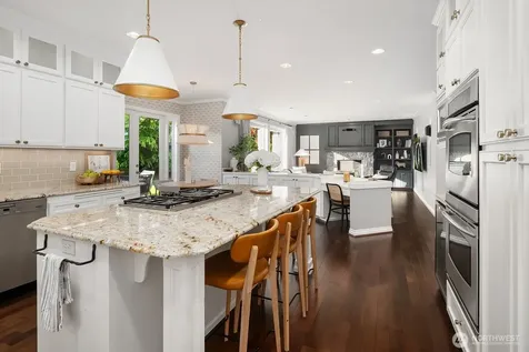 27212 SE 12th Place Sammamish WA 98075