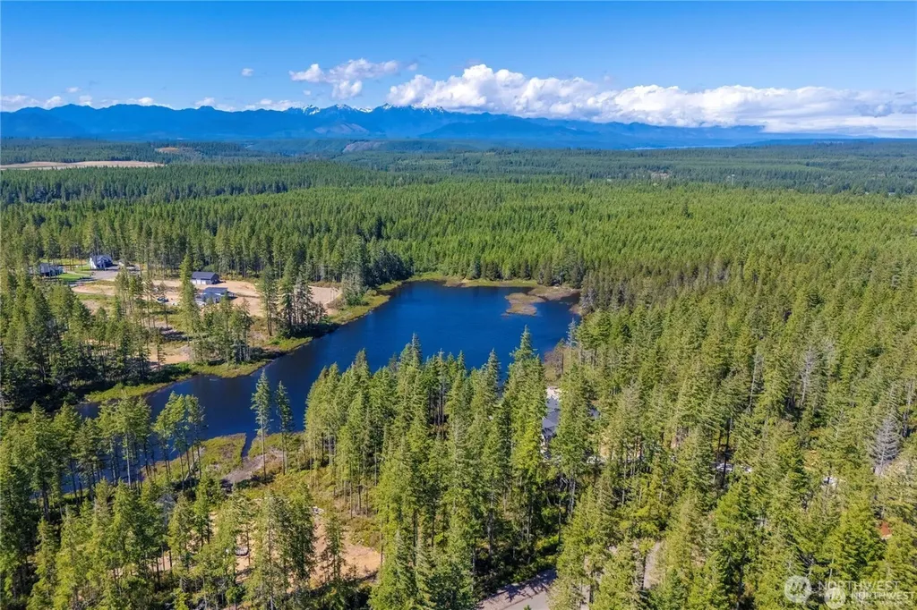 24 W Clear Lake Drive Shelton WA 98584