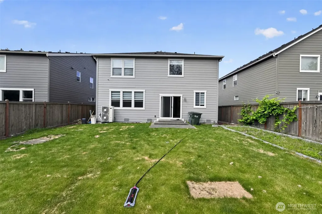 17435 129th Avenue E Puyallup WA 98374
