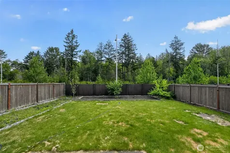 17435 129th Avenue E Puyallup WA 98374