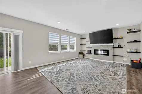 17435 129th Avenue E Puyallup WA 98374