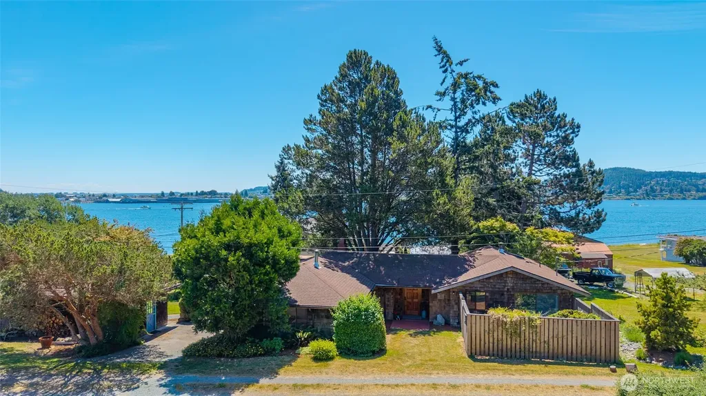 7914 Tidewater Road Anacortes WA 98221