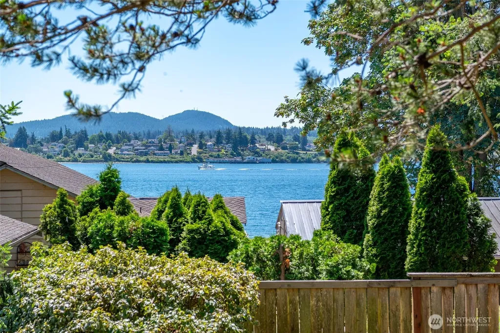 7914 Tidewater Road Anacortes WA 98221