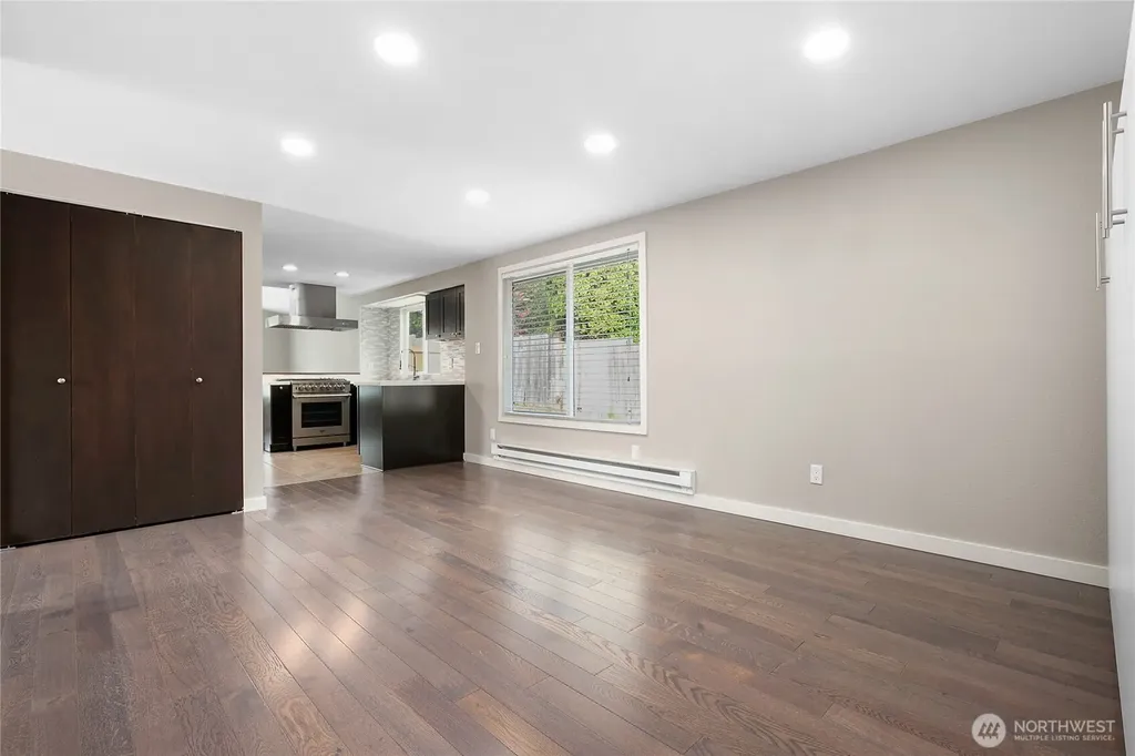 10818 31st Avenue SW Seattle WA 98146