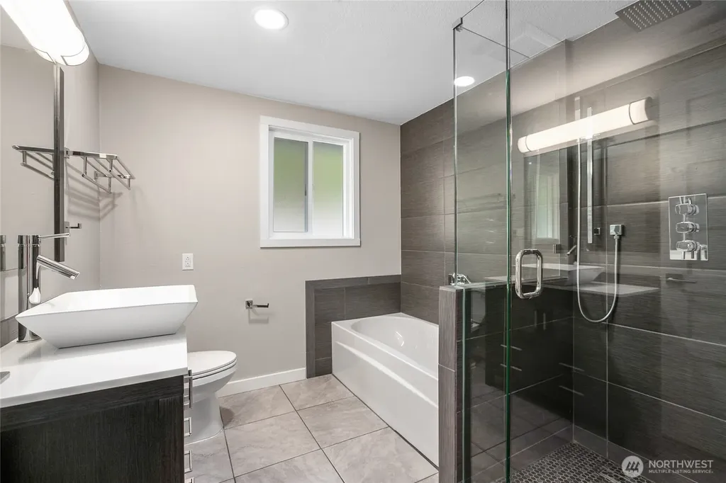 10818 31st Avenue SW Seattle WA 98146