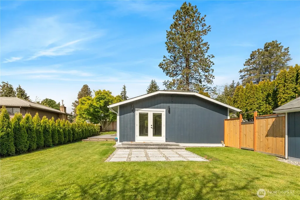 10818 31st Avenue SW Seattle WA 98146