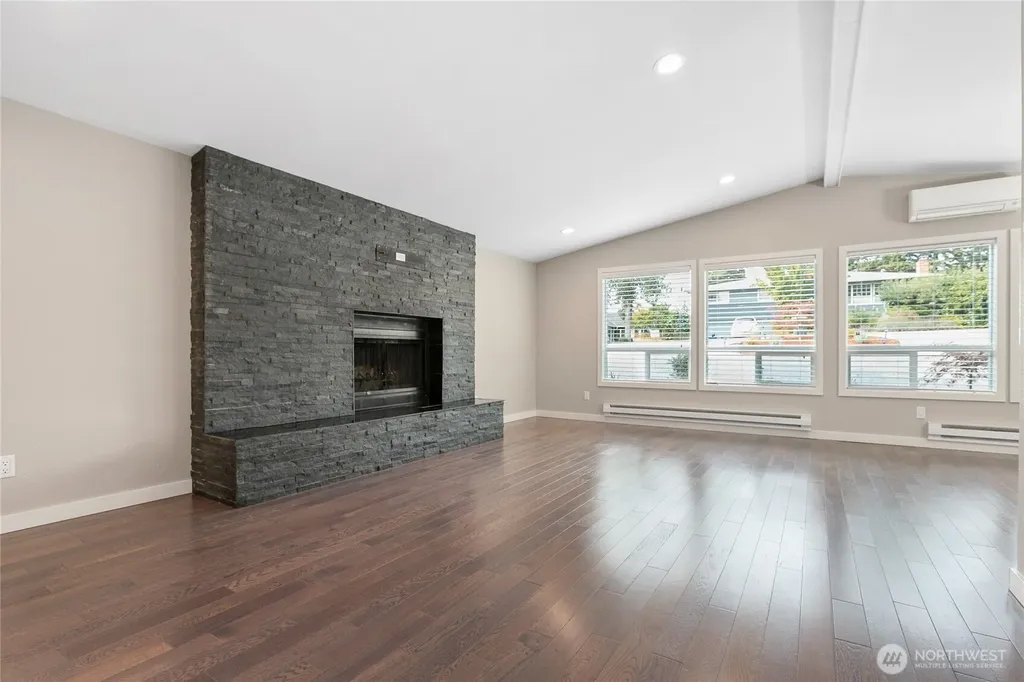 10818 31st Avenue SW Seattle WA 98146