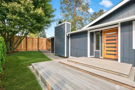 10818 31st Avenue SW Seattle WA 98146