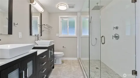 10818 31st Avenue SW Seattle WA 98146