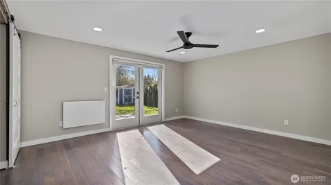 10818 31st Avenue SW Seattle WA 98146