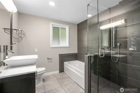 10818 31st Avenue SW Seattle WA 98146