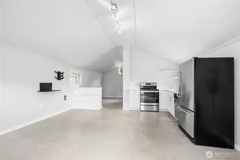 10818 31st Avenue SW Seattle WA 98146