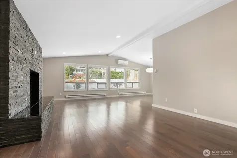 10818 31st Avenue SW Seattle WA 98146