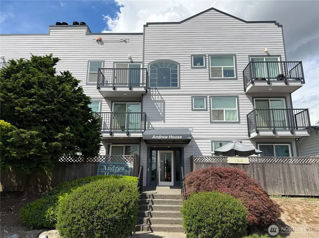 124 154th Street Burien WA 98166