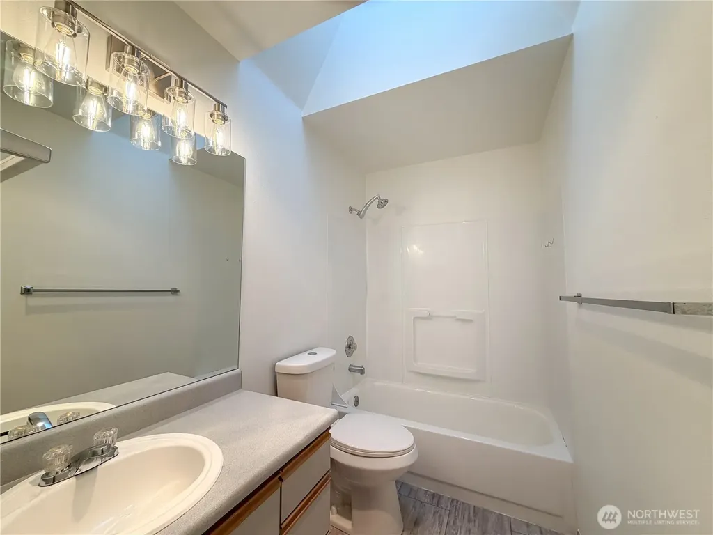 124 154th Street Burien WA 98166