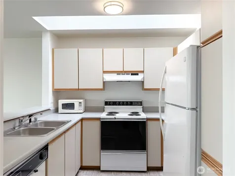 124 154th Street Burien WA 98166