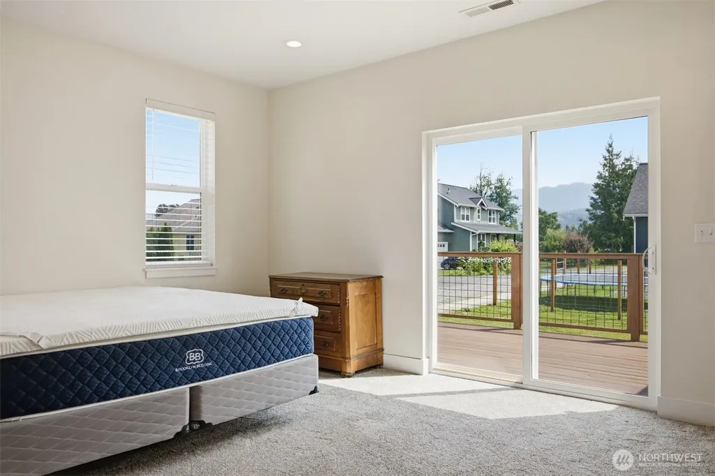 533 Second Street Sumas WA 98295