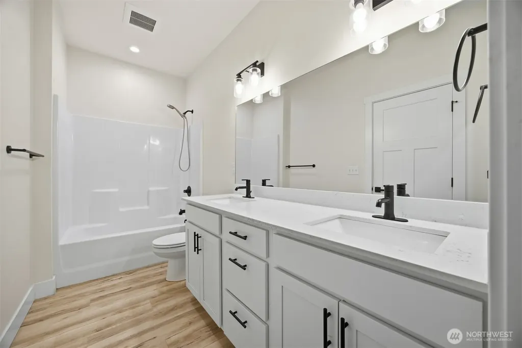 533 Second Street Sumas WA 98295