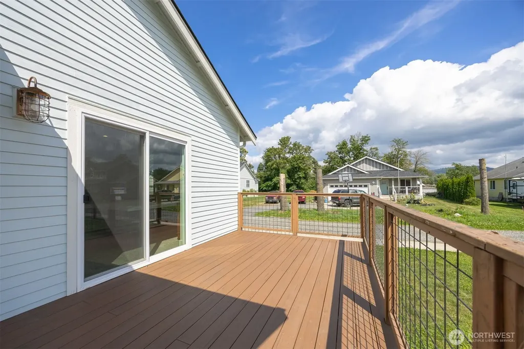 533 Second Street Sumas WA 98295