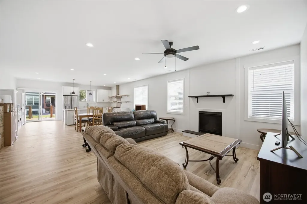 533 Second Street Sumas WA 98295