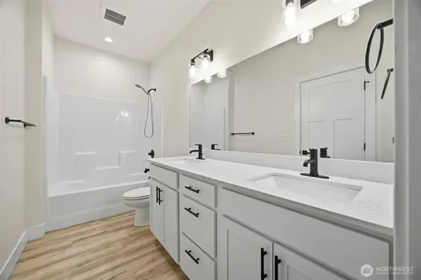 533 Second Street Sumas WA 98295